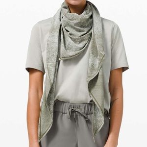 Lululemon All You Need Scarf